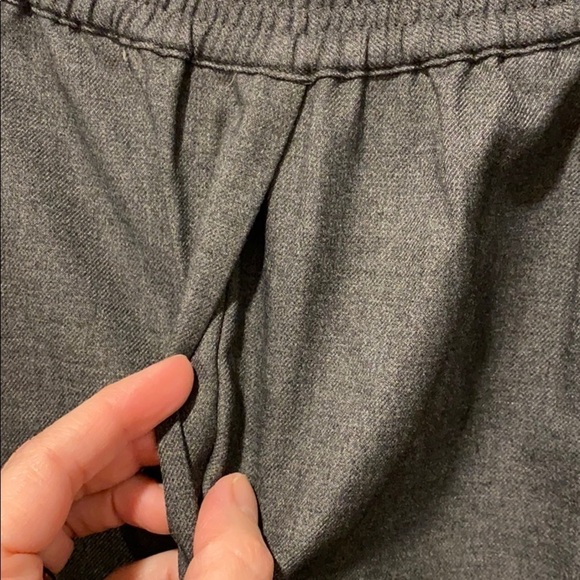 H&M Zipper Pocket Crop Loose Dress Pants EUC - Picture 7 of 11